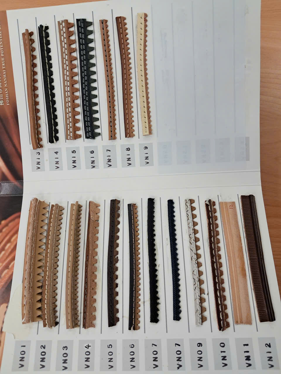 Viền da dán đế giày dép